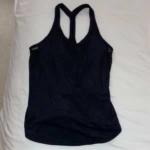Black Lululemon tank
